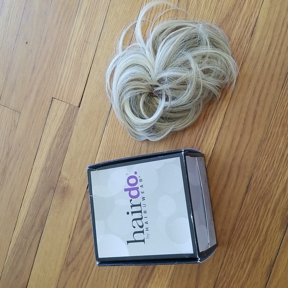 Hairdo by Hairuwear Modern Chignon color R14/88H